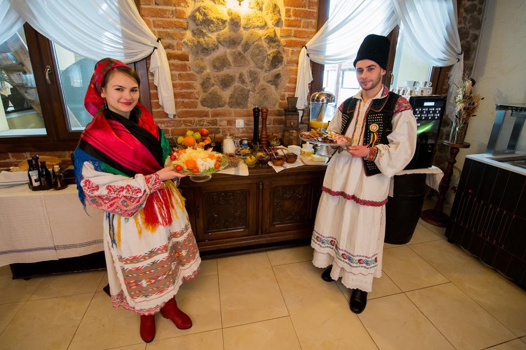 Hanul Moara Cu Noroc Borosjenő Kültér fotó